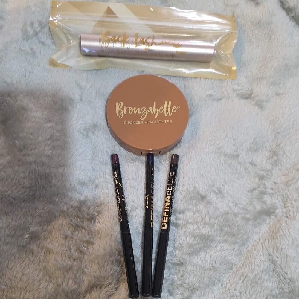 Belle by Kim Gravel Bronzabelle Bronzer and Denmabelle Eyeliner Set